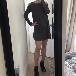 Light weight cut out sleeved dress